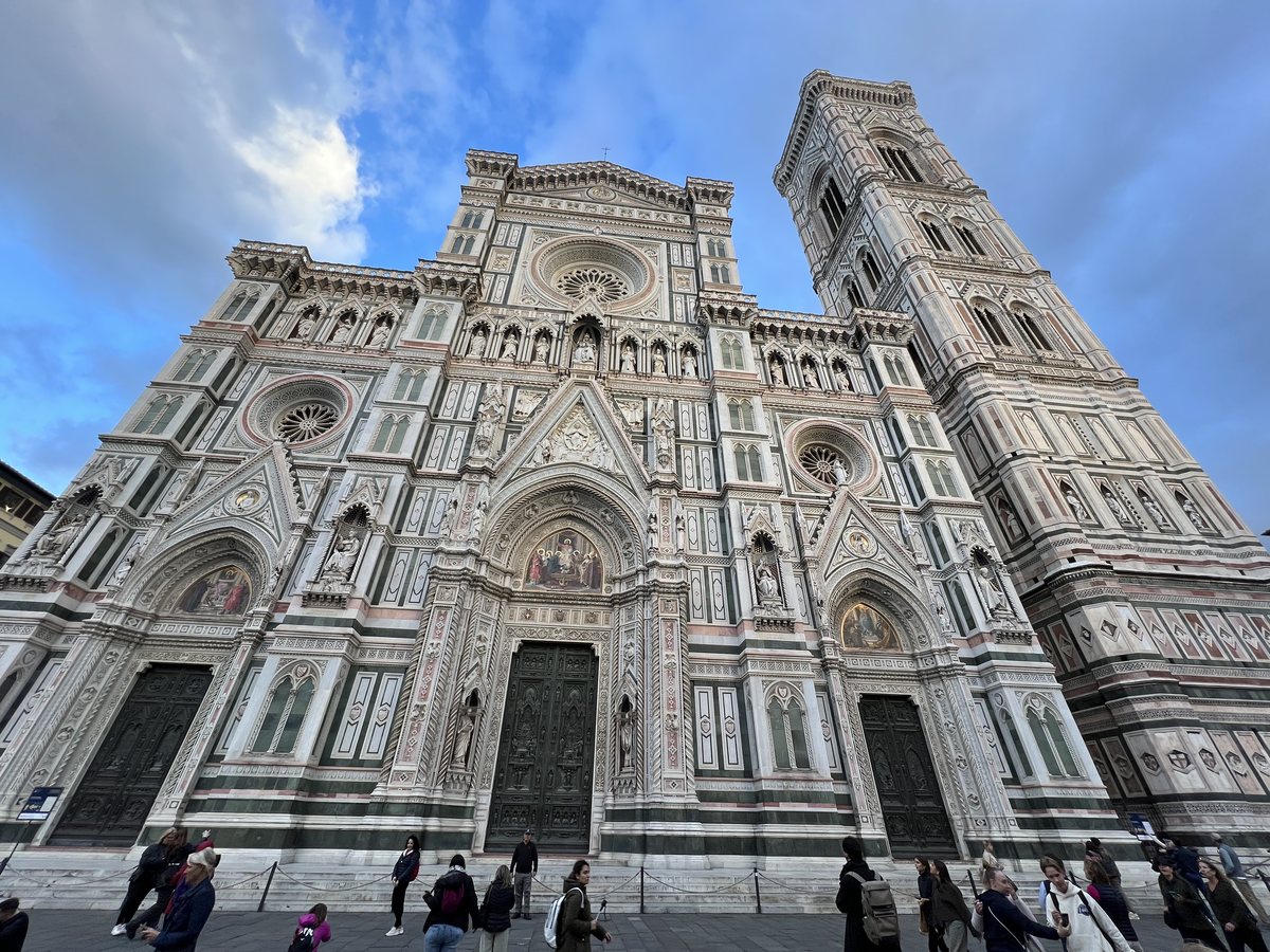The whole west front, with the campanile alongside