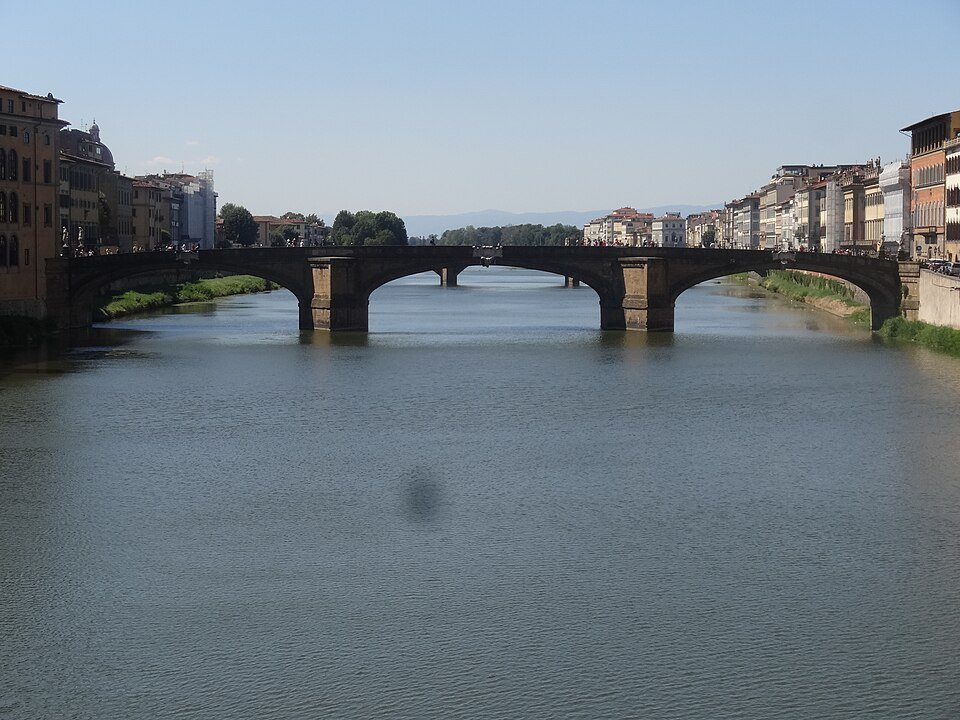2016 Ponte Santa Trinita seen from Ponte Vecchio 01