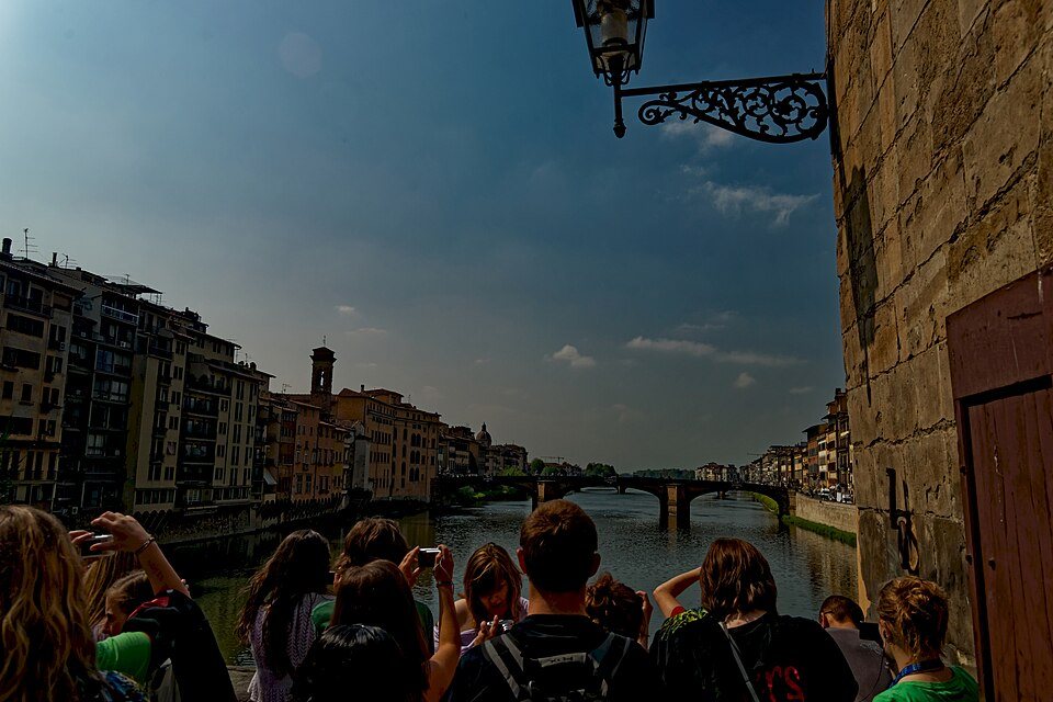 Firenze   Florence   Ponte Vecchio 1345   View WNW towards Ponte Santa Trìnita 1571