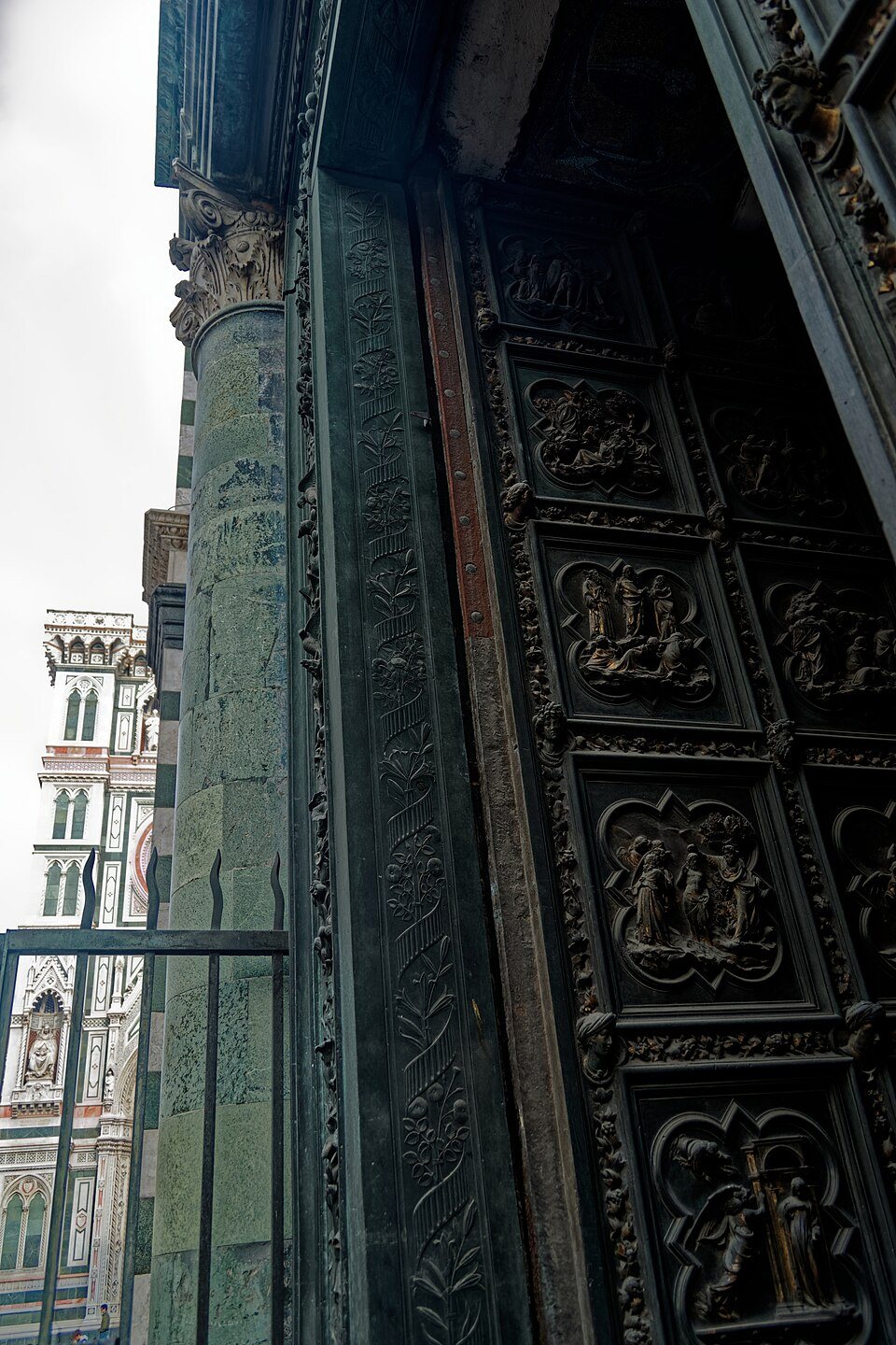 Firenze Florence Piazza del Duomo Battistero di San Giovanni Baptistery of St. John 1128 View East on Gilded B