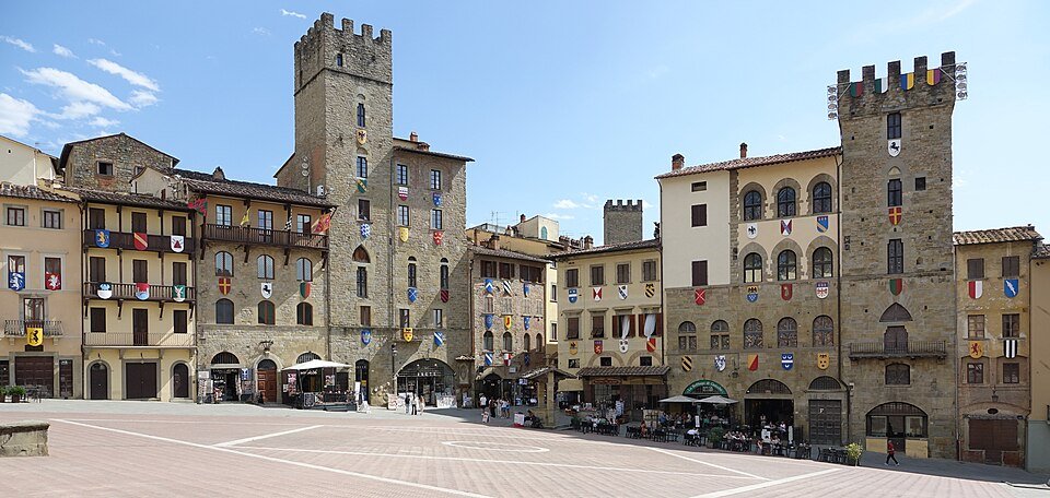 Piazza grande (Arezzo)