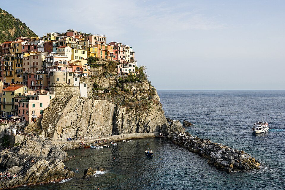 Manarola NW Close Cinque Terre Sep23 A7C 07250